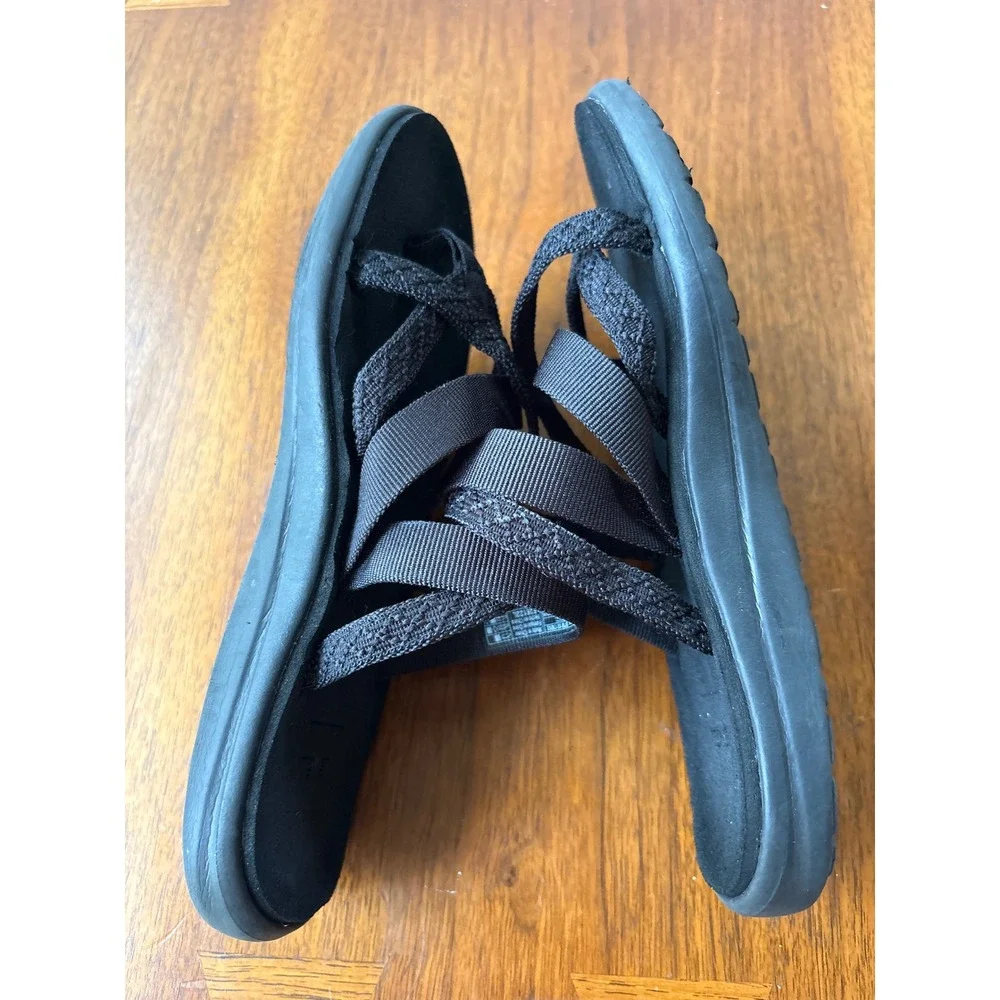 Teva Olowahu Black Slip On Sandals Size 8